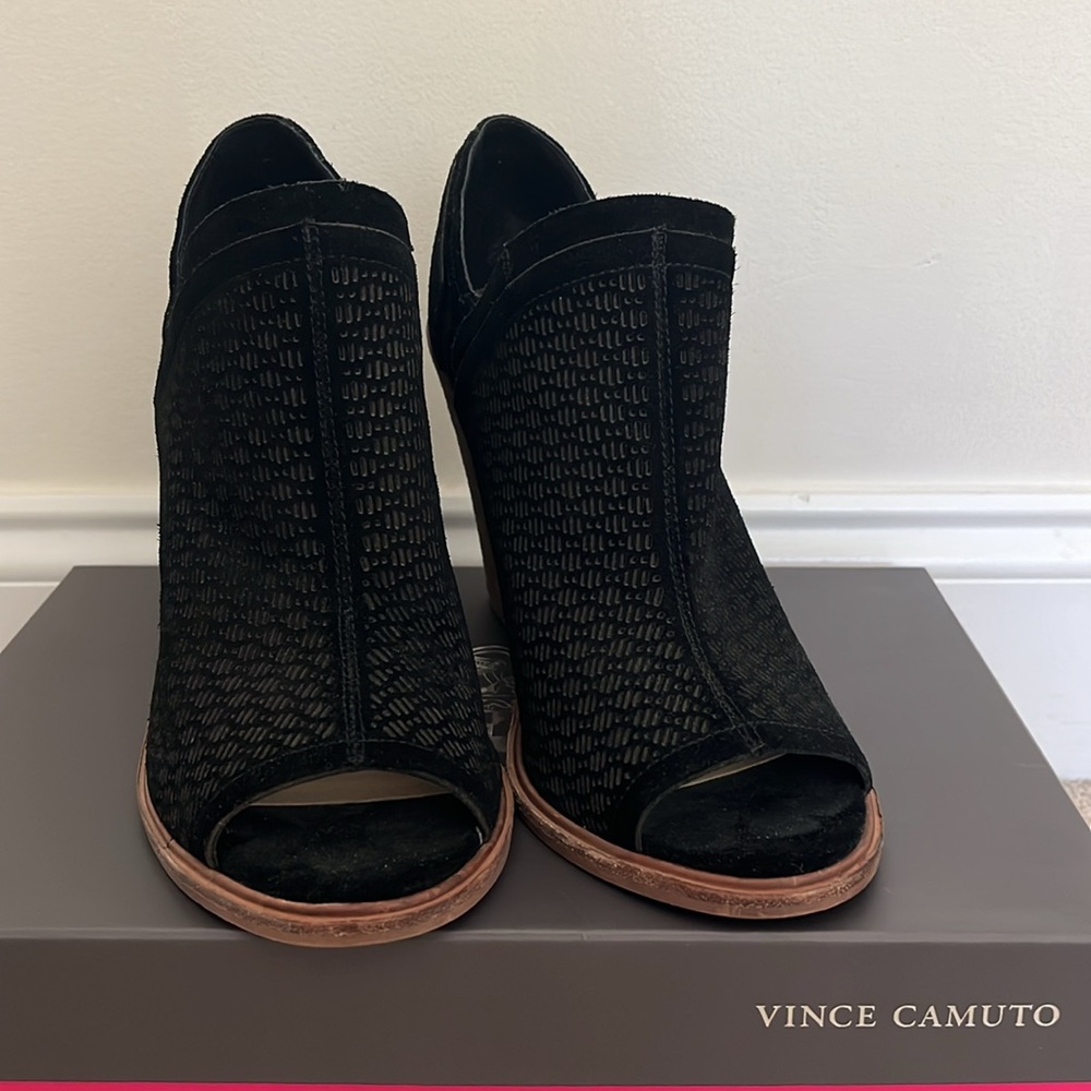 VC Black Verona Heels